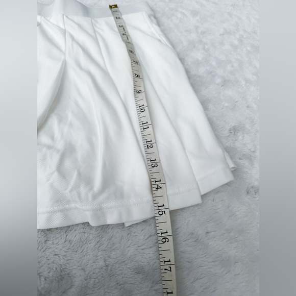 NWT- WEWOREWHAT Pleated High-Rise Stretch-Woven Tennis Skort -
Optic White - Picture 13 of 13